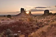 Monument Valley 4x4 Tour at Sunrise or Sunset thumbnail 1