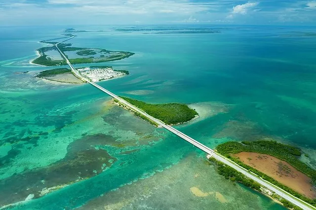 Florida Keys Yacht Charter Overnight Trip - Image 2