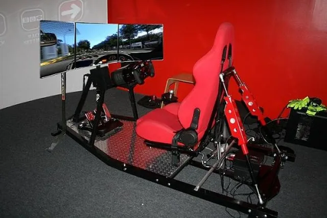 Tampa Bay Formula 1 Race Car Simulator - Image 1