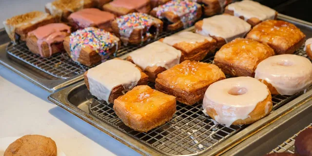Washington DC Donut and History Walking Tour - Image 3