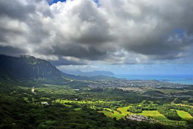 O'ahu Circle Island Tour with Lunch 9 hr - Image 4
