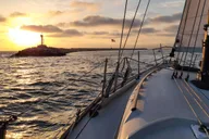 Los Angeles Sunset Sailing Experience thumbnail 1