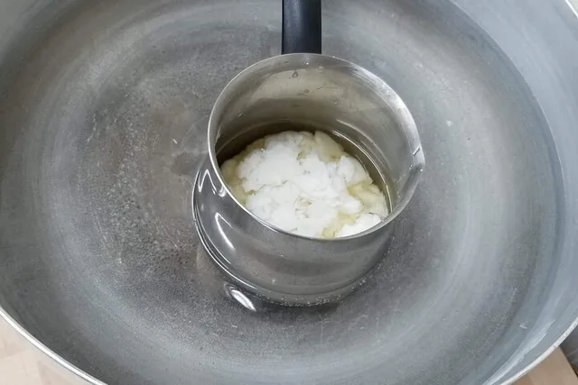 Wood Wick Candle Making Class - Image 4
