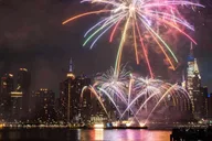 New York City July 4th Fireworks Cruise thumbnail 1