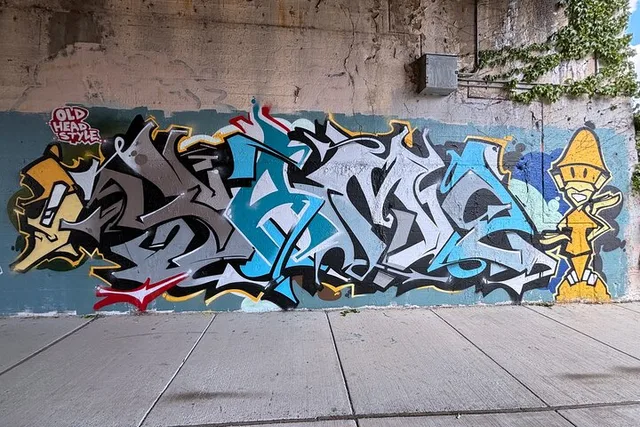 Chicago Street Art Tour in Fulton Market 2 hr - Image 4