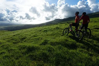 Waimea E-Mountain Bike Tour at Anna Ranch