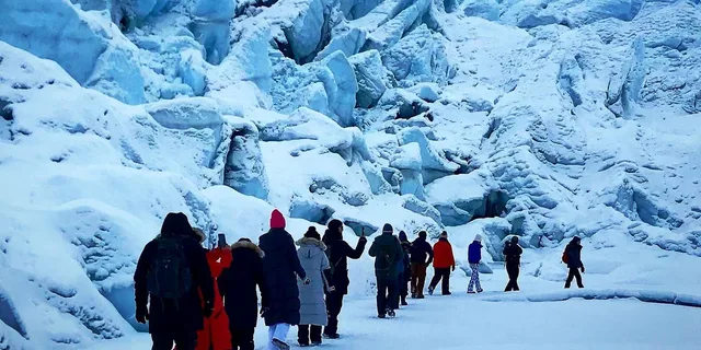Anchorage Matanuska Glacier Hike at Sunrise - Image 1
