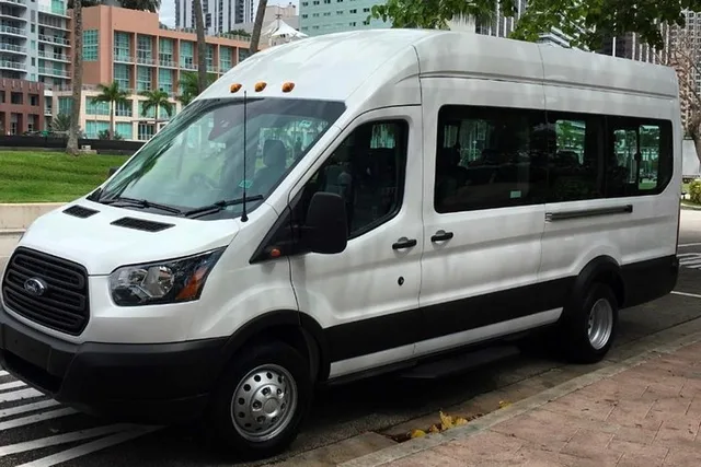 Miami Transportation Service to Port of Miami - Image 2