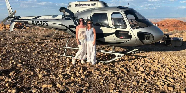 Las Vegas Valley of Fire Helicopter Tour 1 hr - Image 6