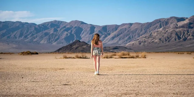 Las Vegas Death Valley Small Group Tour - Image 3