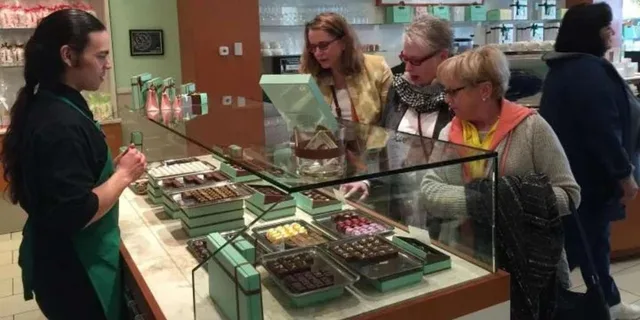 New Orleans Garden District Food Tour - Image 1