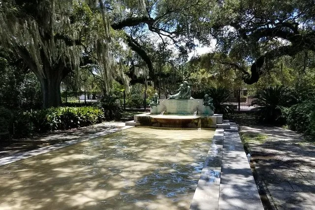 New Orleans Garden District Walking Tour - Image 3