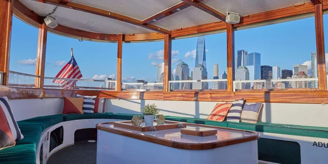 New York City Day Cruise on Small Yacht - Image 5