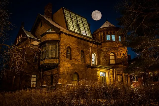 St Paul Ghost Tour: Sinister Sins & Shadows - Image 1
