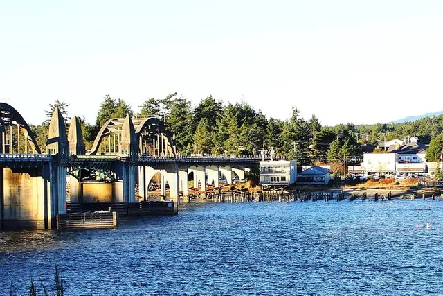 Florence to Yachats Coastal Tour - Image 5