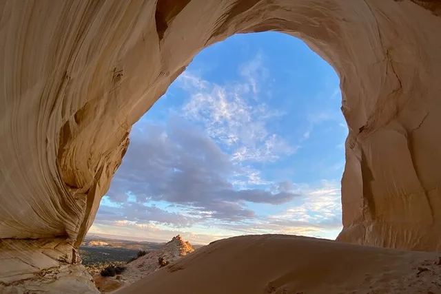 Kanab Off-road & Guided Hike Adventure - Image 3