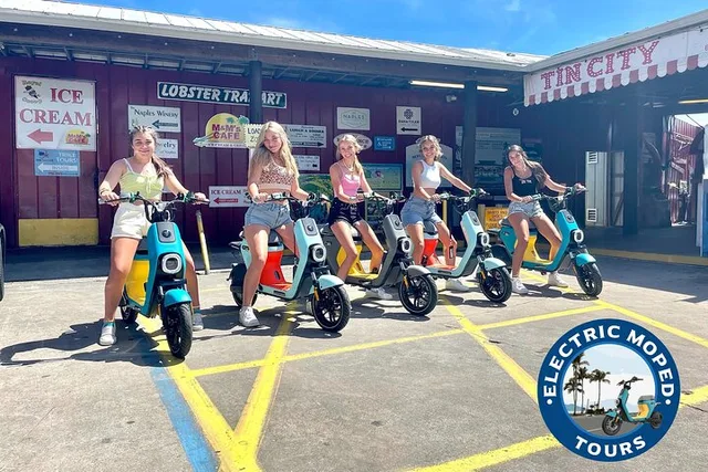 Naples Electric Moped Tour 90 min - Image 3