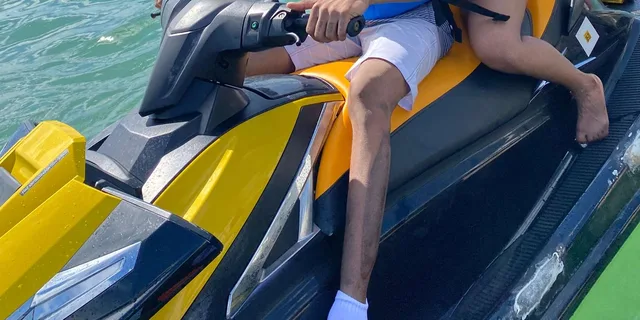 Miami Jet Ski Adventure with Speed Boat Ride - Image 3