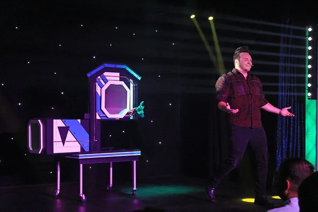 Destin Magic Show with Noah & Heather Wells - Image 2