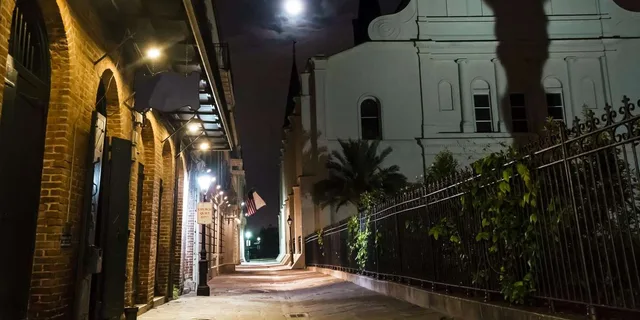 New Orleans Vampire Walking Tour - Image 3