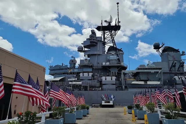 Pearl Harbor USS Arizona Memorial and Battleship Missouri Tour - Image 4