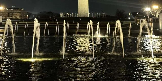 Washington DC Night Tour - Image 1