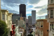 San Francisco Walking Tour with Pier 39 Meal thumbnail 4