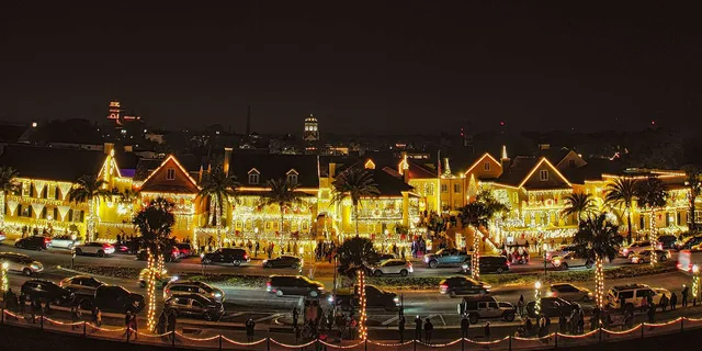 St. Augustine Nights of Lights Cruise with Live Music - Image 5