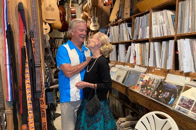 New York Mrs. Maisel Sites Guided Tour 90 Min - Image 3