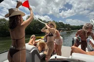 Austin Pontoon Boat Tour on Lake Austin thumbnail 6