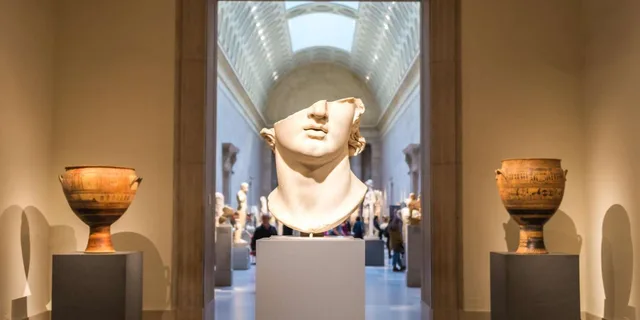 New York Metropolitan Museum of Art Tour with Transfers - Image 1