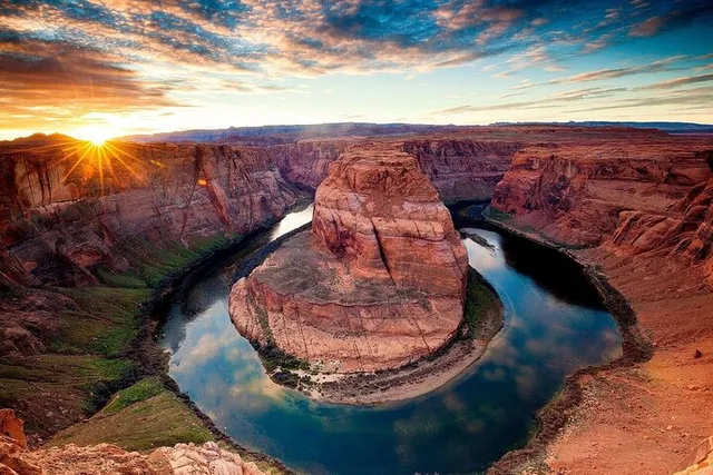 Page Lower Antelope Canyon and Horseshoe Bend Tour - Image 2