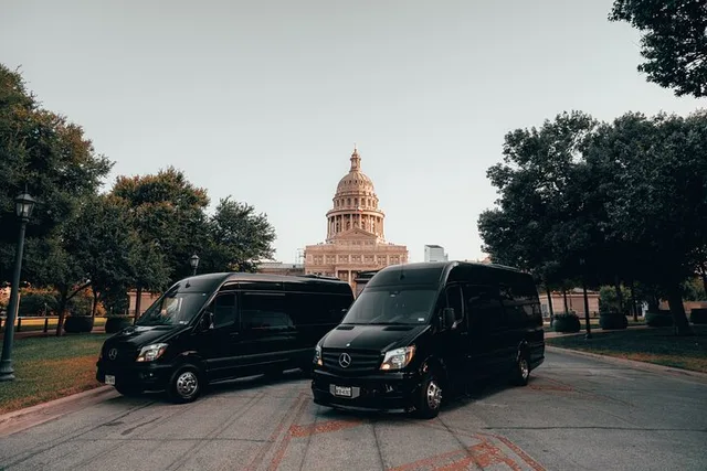 Austin Wine Tour in Limousine 5 hr - Image 6