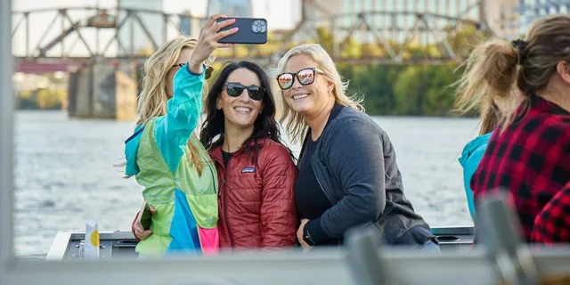 Nashville River Cruise - Image 3