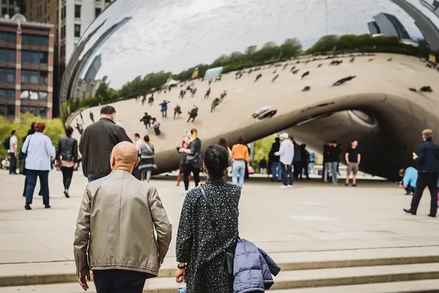 Chicago Driving Tour with River Cruise - Image 6