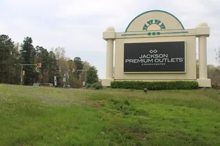Philadelphia Shopping Tour to Jackson Premium Outlets