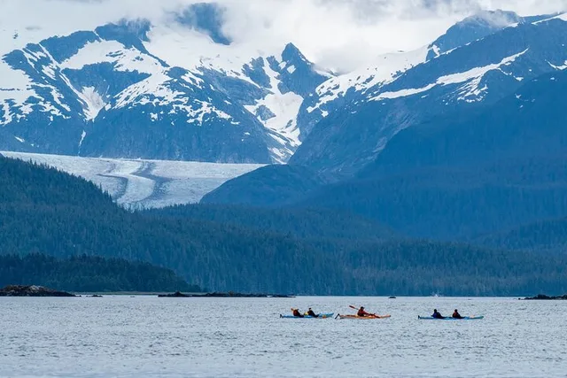 Juneau Kayak Adventure with Whales - Image 2