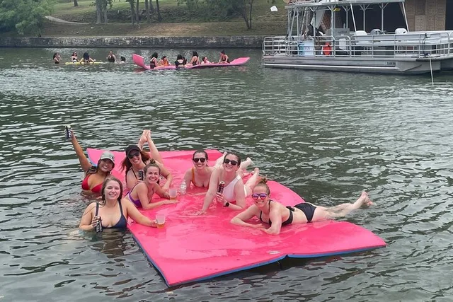 Austin Boat Tour with Swim and BYOB - 2 hr - Image 5