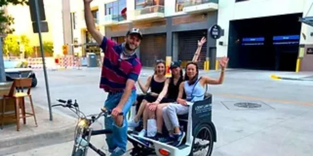 Austin Historic Pedicab Tour 1.5 hr - Image 4