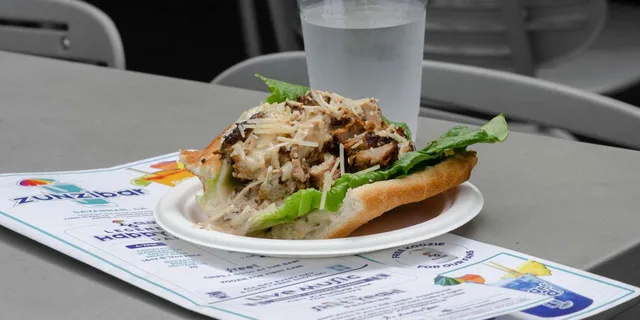 Savannah Food Tour in the Historic District - Image 2