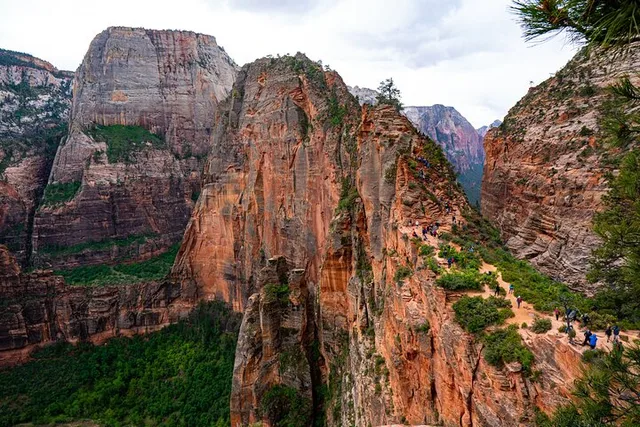 Zion National Park Small Group Hiking Tour - Image 6