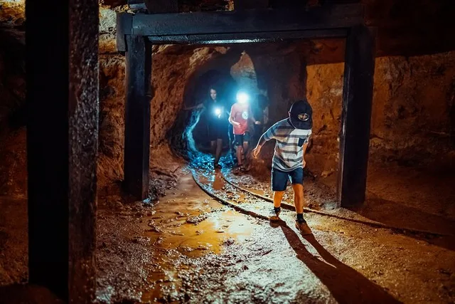 East Zion Abandoned Mine Guided Hike 2 hr - Image 1