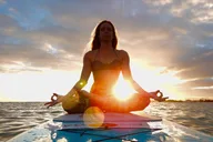 Honolulu Floating Yoga at Sunset 75 min thumbnail 2