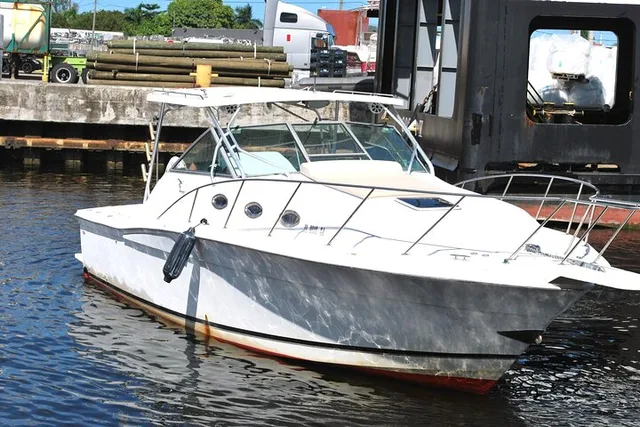 Miami Yacht Cruise with Captain 2 hr - Image 2