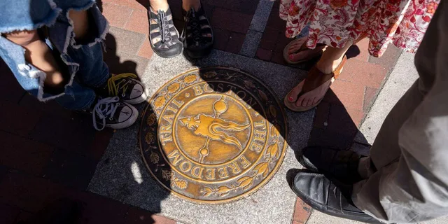 Boston Freedom Trail and Beacon Hill Walking Tour - Image 3