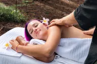 Waikiki Full Body Massage thumbnail 3
