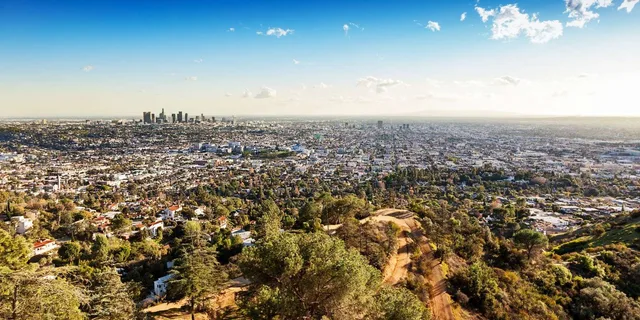 Los Angeles Private Walking Tour with a Local - Image 5