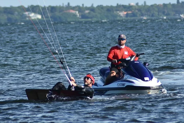 St. Petersburg Kiteboarding Lesson - Image 3