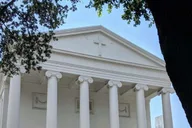 Savannah Private Tour of Historic Districts and Bonaventure thumbnail 1