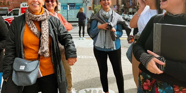 New York City Chelsea Galleries Tour - Image 6